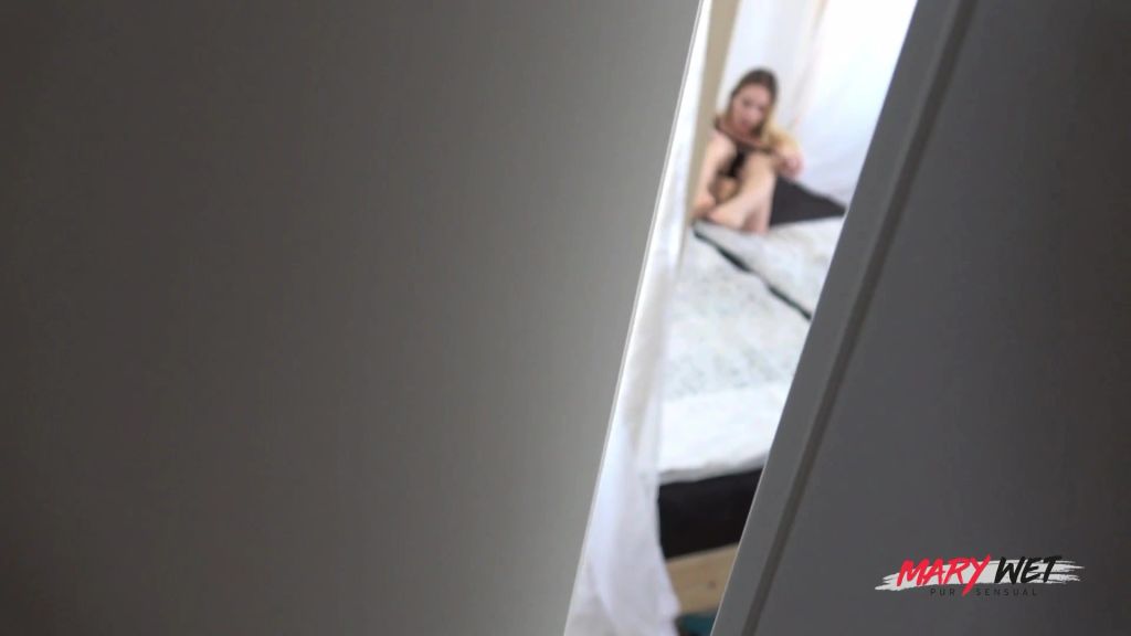 Vorschaubild 2 zum Video „Stiefbruder fickt mich HEIMLICH während Eltern einkaufen ge“