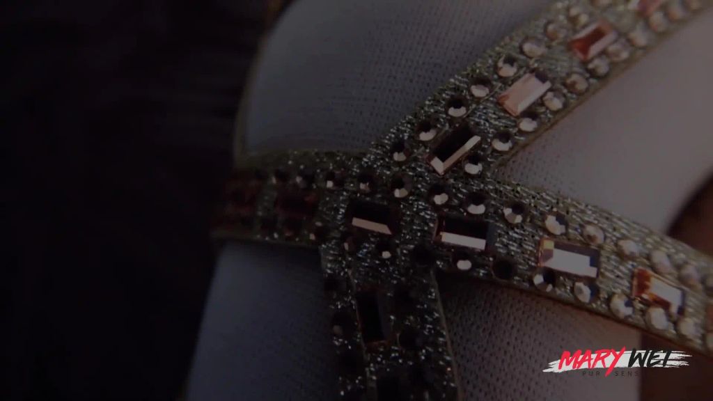 Vorschaubild 2 zum Video „Holy Mary - the dirty Christmas angel!“