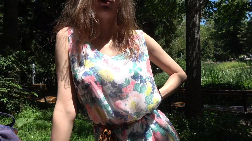 Vorschaubild zum Video „Public Blowjob mit Spermawalk!“ von Mary Wet