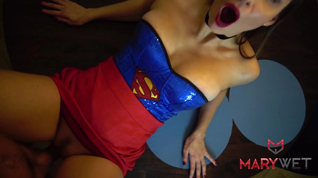 Vorschaubild 8 zum Video „ORGASMUSSÜCHTIGES SUPERGIRL RETTET DICH!“