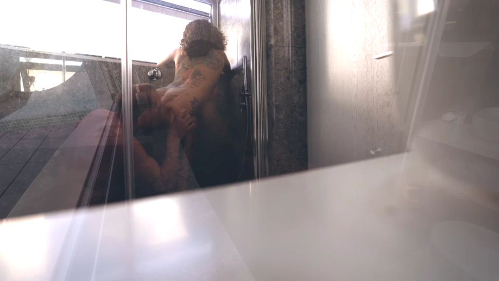 sexy foto nr. 3 von 29 MIN ! 4 KAMERAS ! SHOWERSEX ! KINOVERSION !