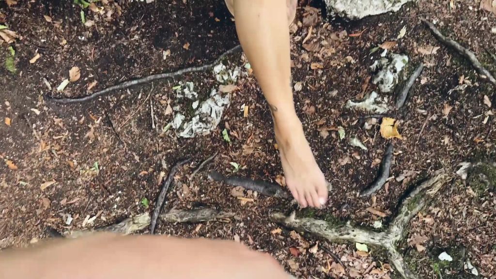 🌲 OHNE HÖSCHEN im WALD: Creampie auf der Parkbank 💦😈