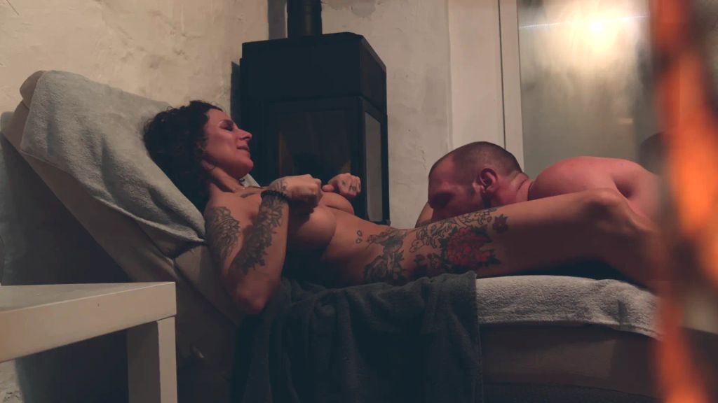 sexy foto nr. 2 von PRIVAT-TAPE Aus Versehen in’s Gesicht gespritzt…