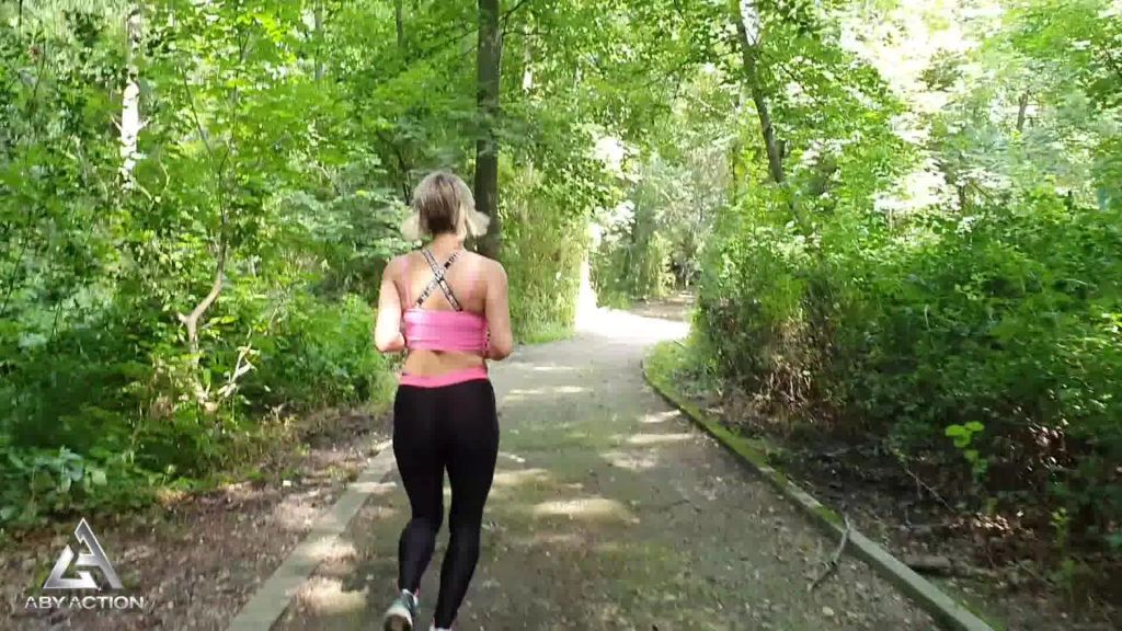 sexy foto nr. 8 von Sexy Jogging mit Analplug Action