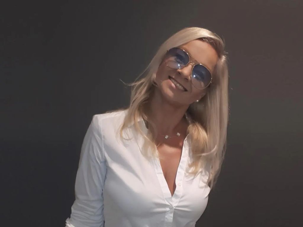 sexy foto nr. 6 von MILF-Royal