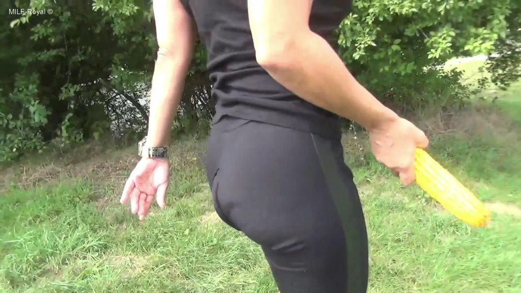 sexy foto nr. 4 von Vom Bauer erwischt!! (Straf-gefickt und besamt)
