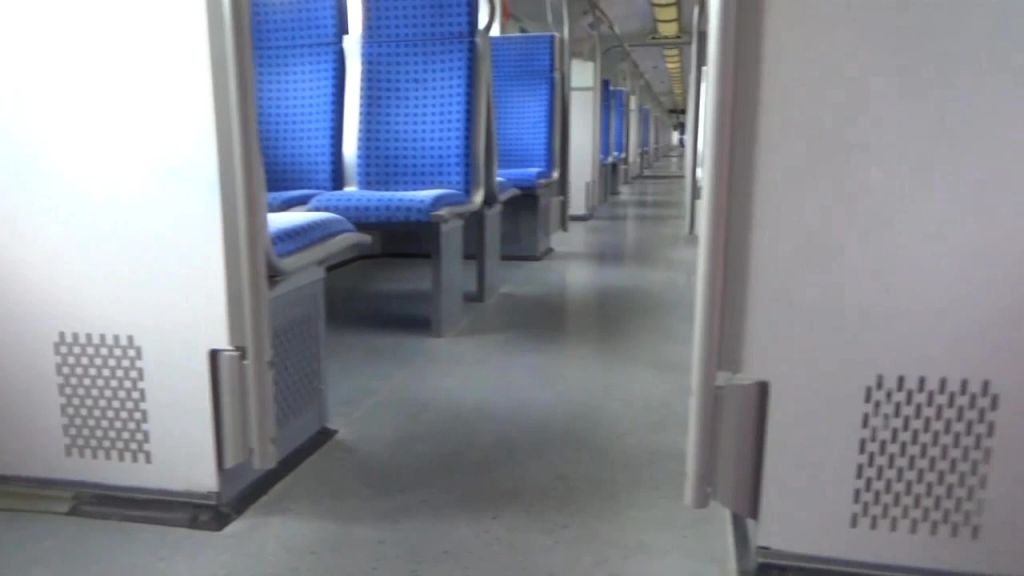 Public in der Doppel-Freistunde Mastubiert