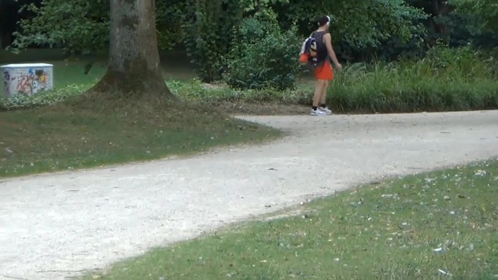 sexy foto nr. 2 von Public-Orgasmus mit Piss Finale!
