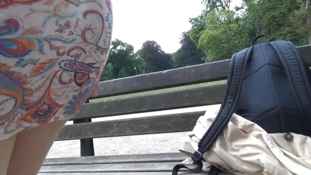 sexy foto nr. 6 von Public-Orgasmus mit Piss Finale!