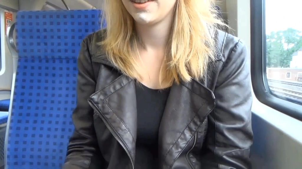 sexy foto nr. 9 von Public-Spermawalk mitten in der S-Bahn!