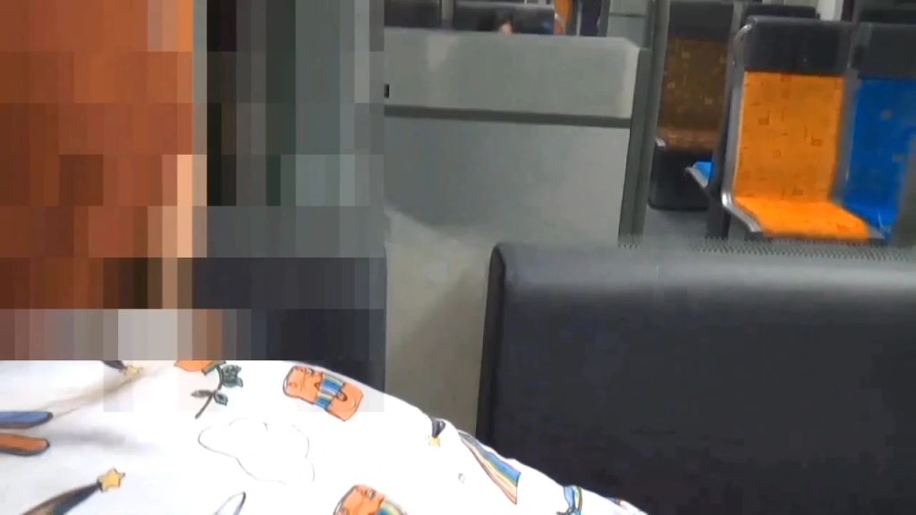 sexy foto nr. 9 von Megakrank!!! Vor der Uni*Creampie-Quicky in der S-Bahn