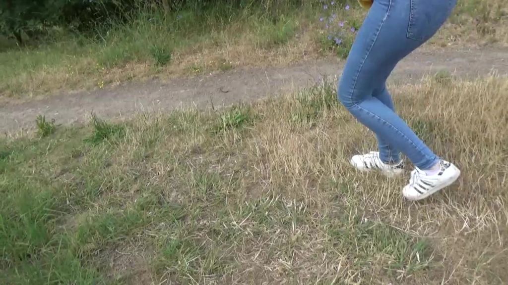 sexy foto nr. 3 von Pissen in der Mittaugspause**