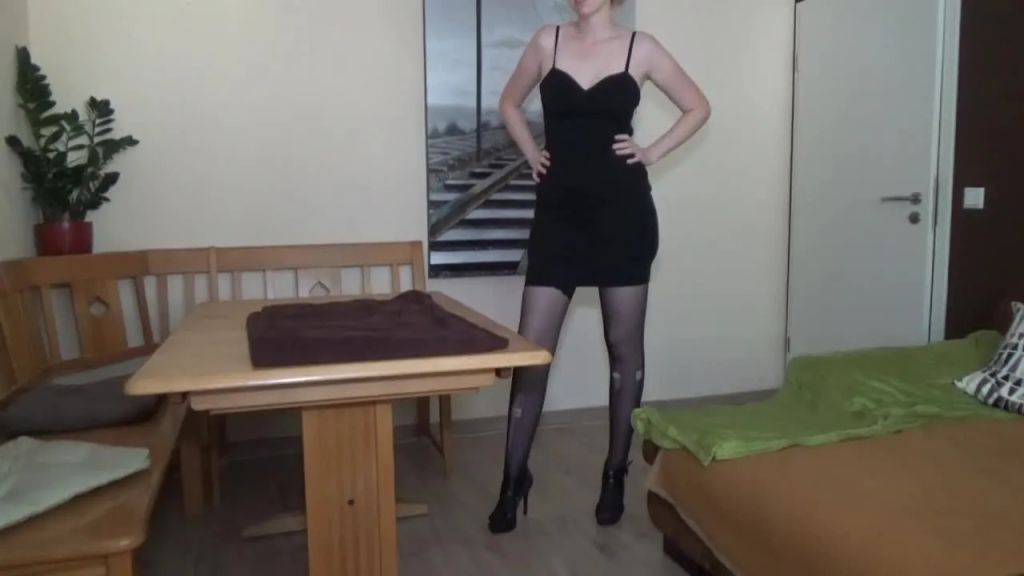 sexy foto nr. 1 von Nach dem Geschäftsessen vom Chef besamt!