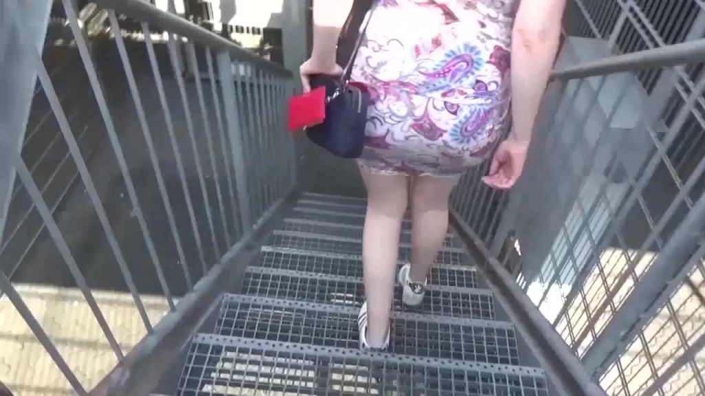 sexy foto nr. 3 von Dreister Fremdfick*Fich mich während deine Frau Möbel shoppt
