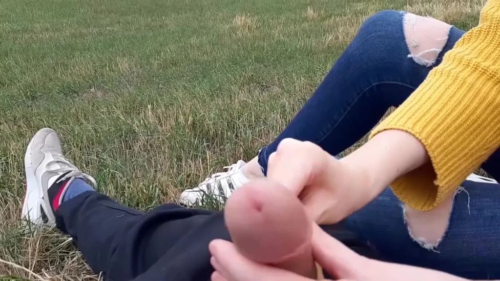 sexy foto nr. 5 von Öffentlicher Handjob am Rhein+XXXL Cumshot