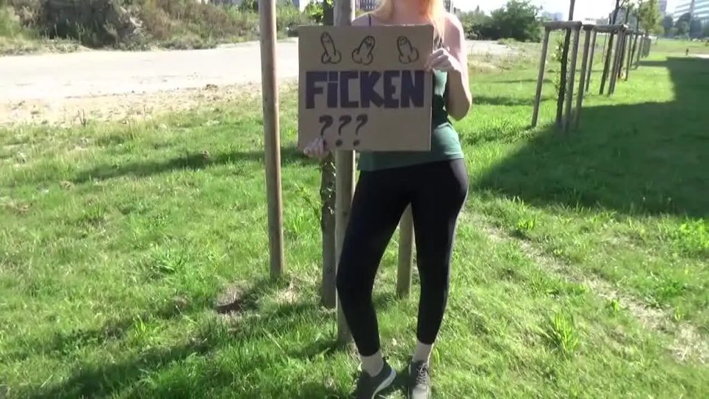 sexy foto nr. 2 von UNFASSBAR! Strassenflirt endet im AO-Orgasmusrausch
