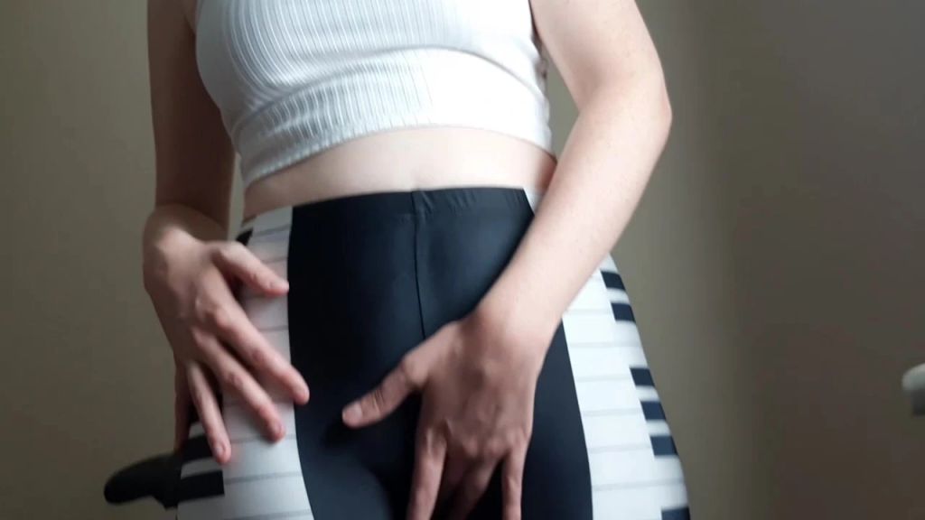 sexy foto nr. 3 von Cameltoe DIRTY-TALK