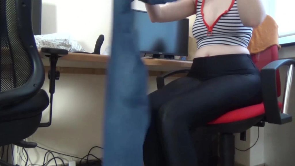 sexy foto nr. 2 von Ficken für die neue JEANS*Stiefdaddy nutzt mich aus