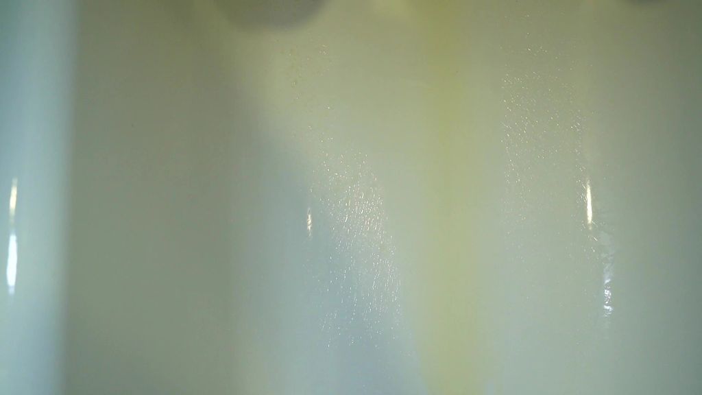 sexy foto nr. 8 von Badewannenpiss, Leckst du mir die Muschie sauber???