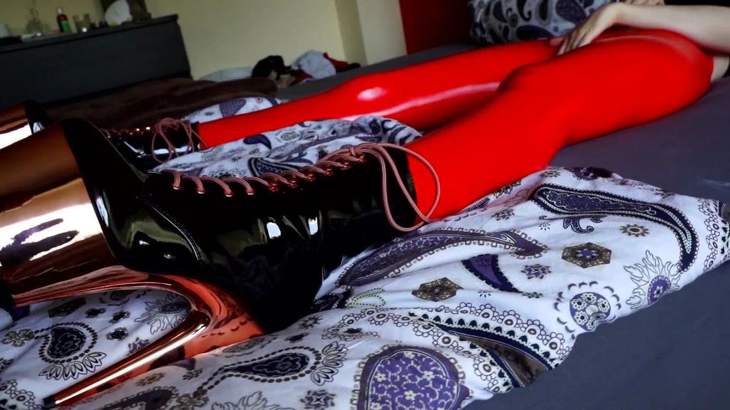 xXL LATEX BoOTY* Ficken, einsauen & Vollspritzen!