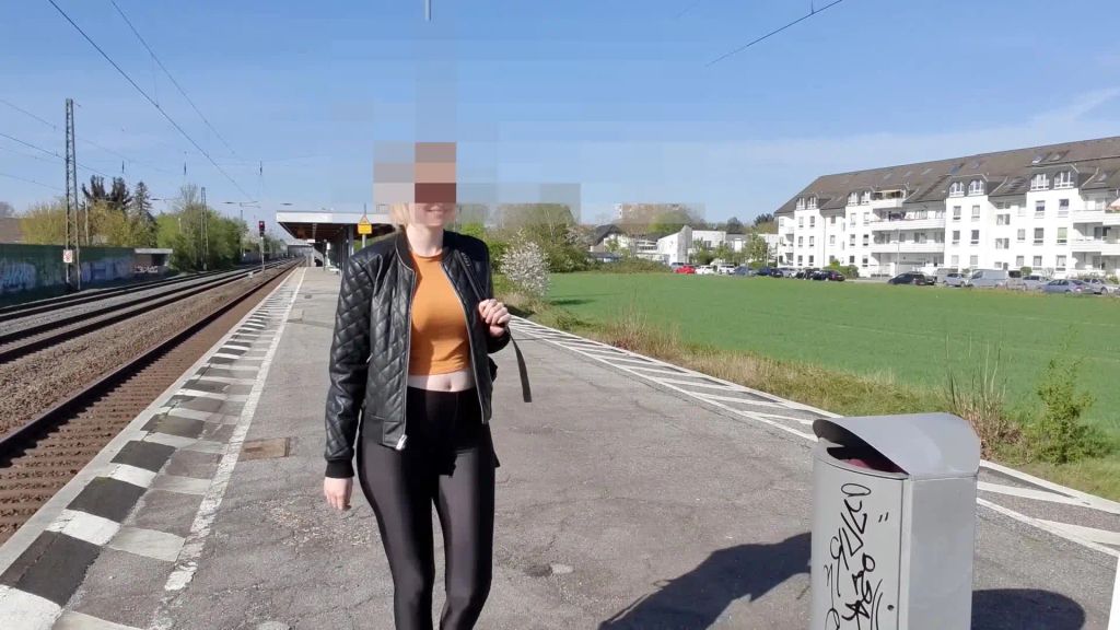 sexy foto nr. 1 von Extrem öffentlicher Dirty Talk*