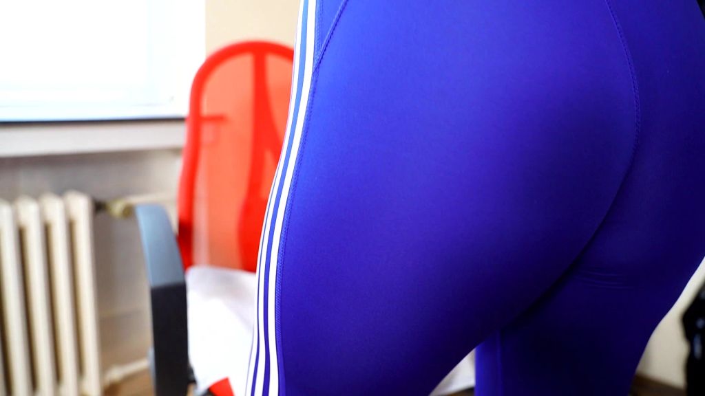 sexy foto nr. 7 von Spritz mir auf meinen Sport-Leggings-Arsch
