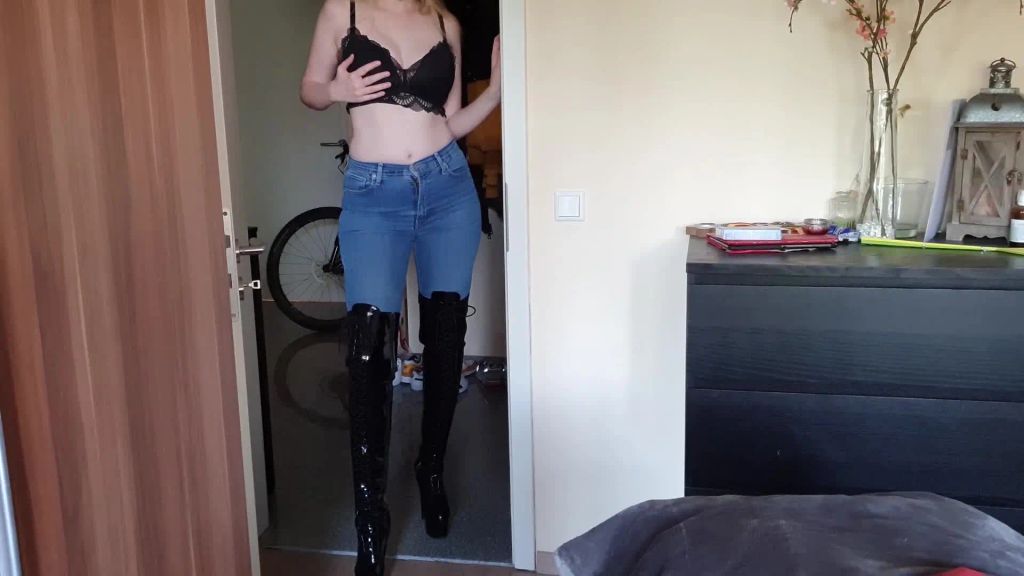 sexy foto nr. 1 von 4 Wochen Sexentzug!!!!! Total nass und geil!!!!