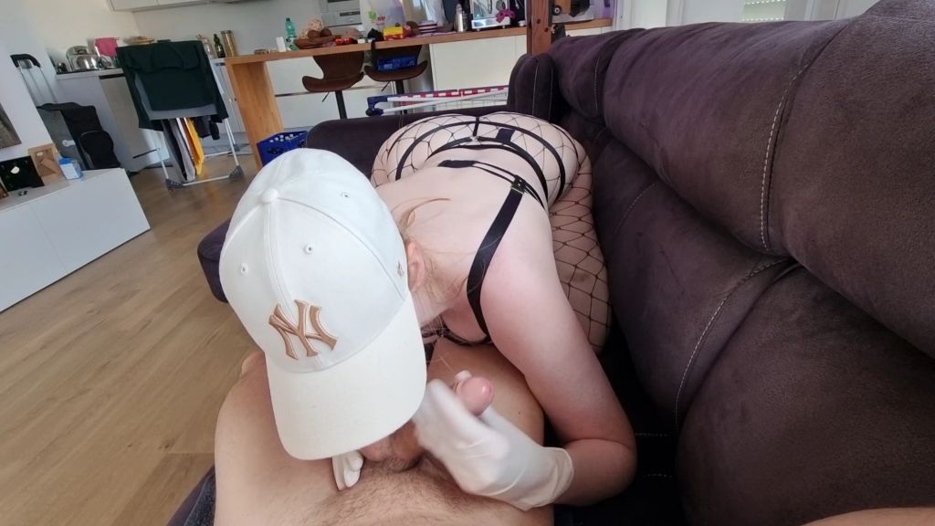 sexy foto nr. 4 von Latex Handjob für Mitbewohner