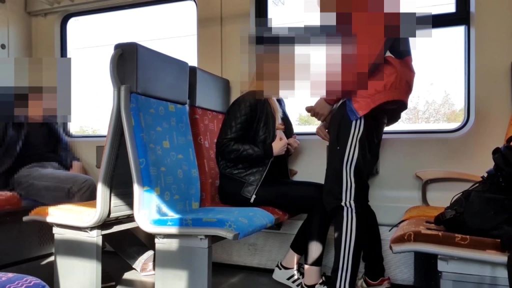 sexy foto nr. 6 von Megakrank*100%PUBLIC* Bleibt er sitzen, oder macht er mit???