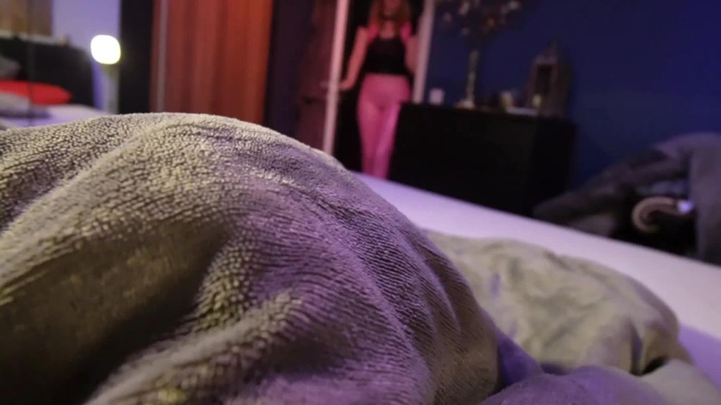 sexy foto nr. 1 von Stiefdaddy`s Fickpuppe! Vor der Uni Sperma schlucken