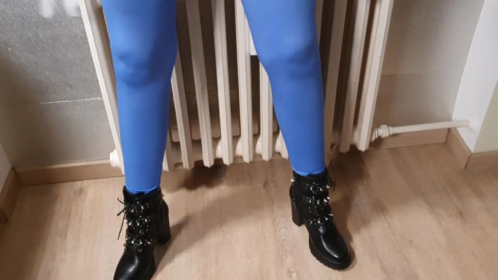 sexy foto nr. 1 von Mitbewohner Monstersprizter aus den Eiern gemolken
