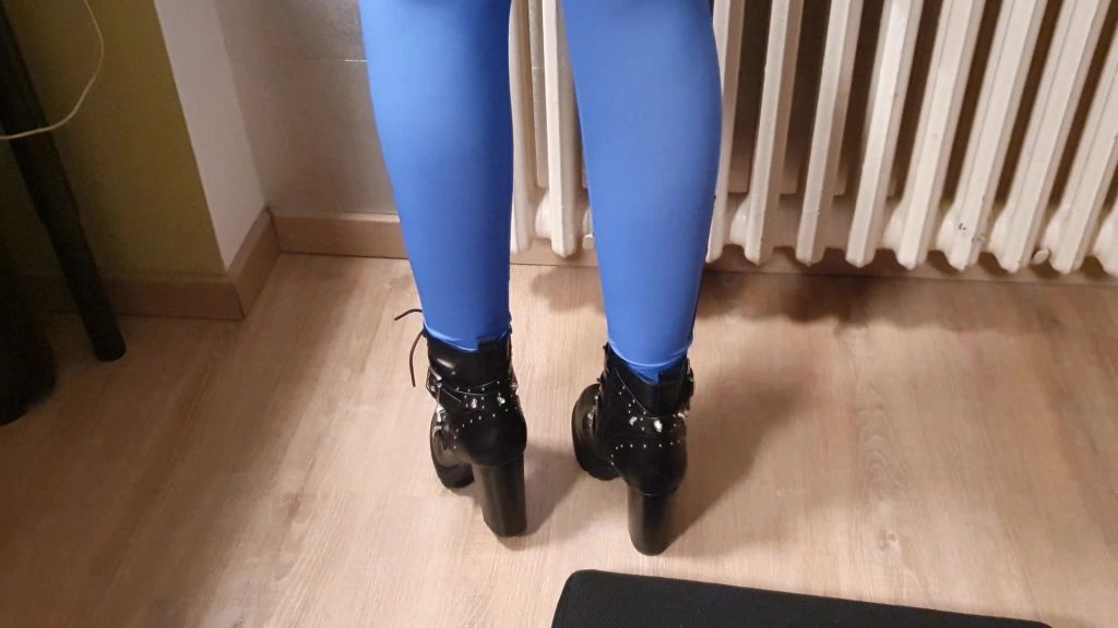 sexy foto nr. 3 von Mitbewohner Monstersprizter aus den Eiern gemolken