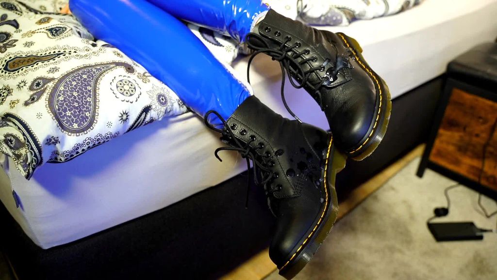 sexy foto nr. 3 von Boots Sperma Lecker gesucht!!!!