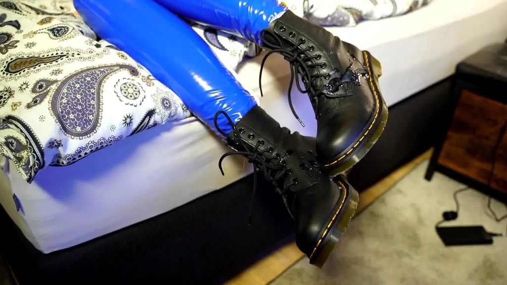 sexy foto nr. 4 von Boots Sperma Lecker gesucht!!!!