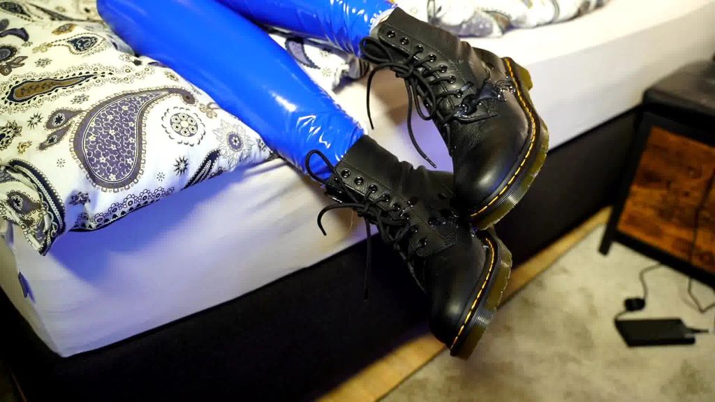 sexy foto nr. 5 von Boots Sperma Lecker gesucht!!!!