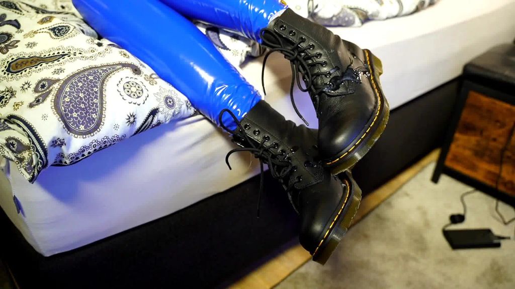sexy foto nr. 6 von Boots Sperma Lecker gesucht!!!!
