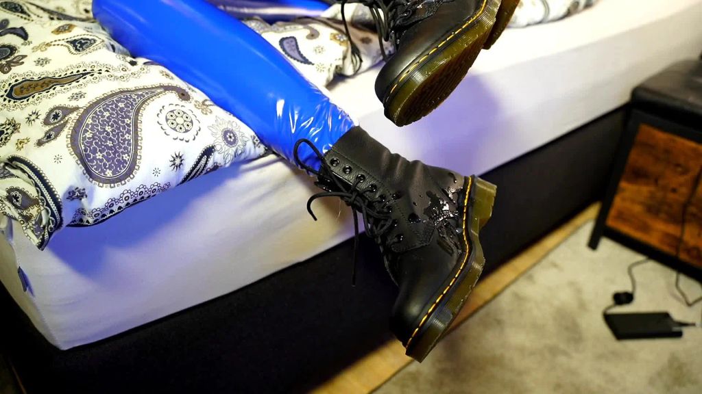 sexy foto nr. 8 von Boots Sperma Lecker gesucht!!!!