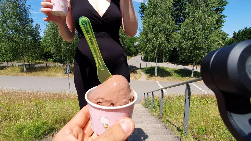 Sommer Eis Date endet mit spontaner Fickerei