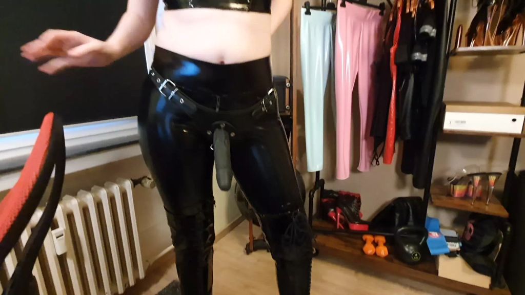 sexy foto nr. 1 von Strap On Hirn Fick