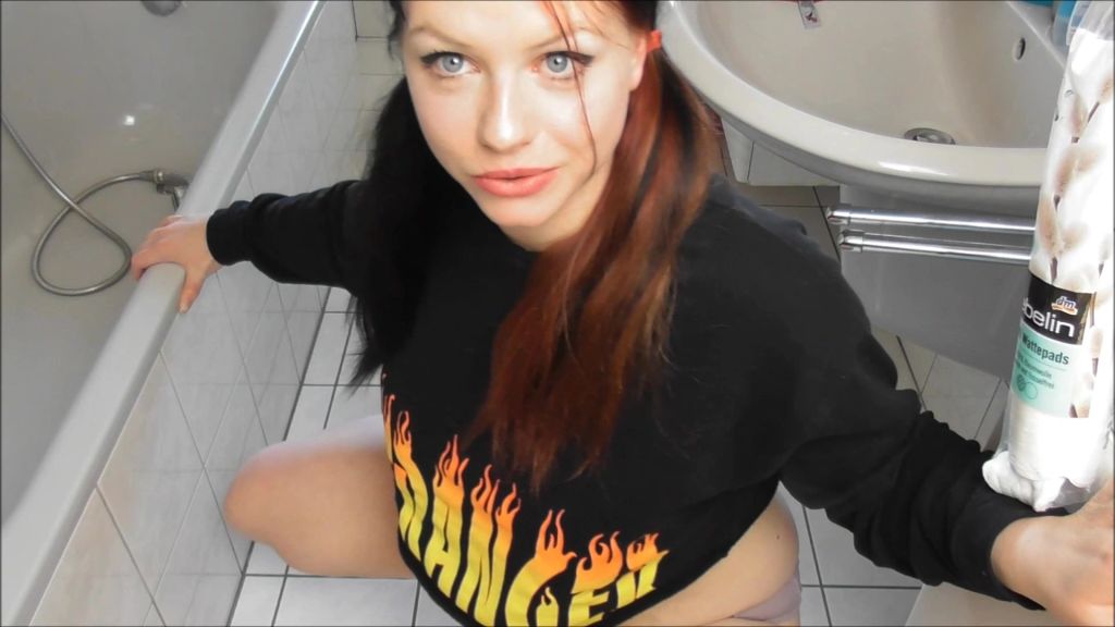 sexy foto nr. 2 von Bad geflutet und geil geworden!