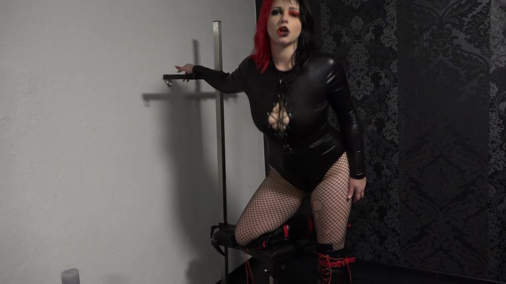 sexy foto nr. 8 von Deine Qual ist meine Befriedigung