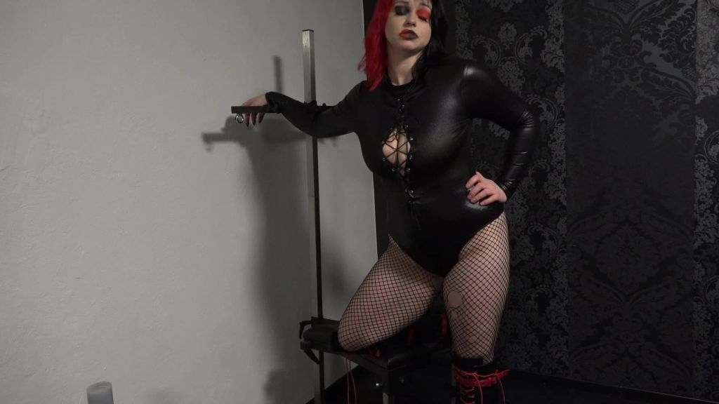 sexy foto nr. 9 von Deine Qual ist meine Befriedigung