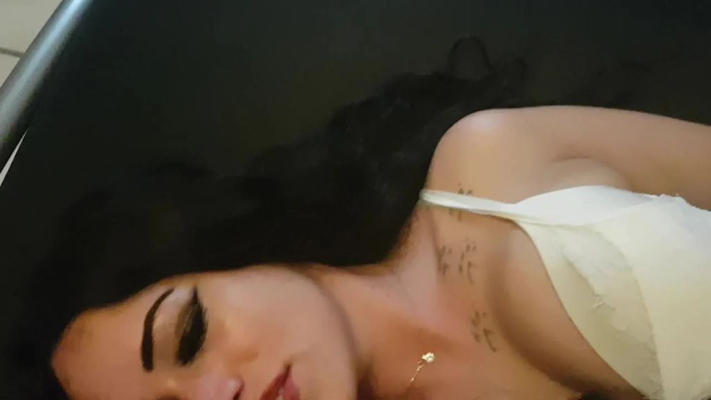 sexy foto nr. 1 von Ich bekomme Sperma ins Gesicht