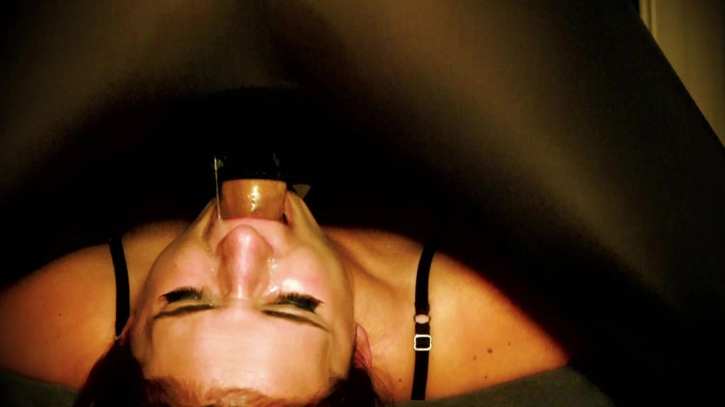 sexy foto nr. 7 von Monster-Cumshot zu Halloween