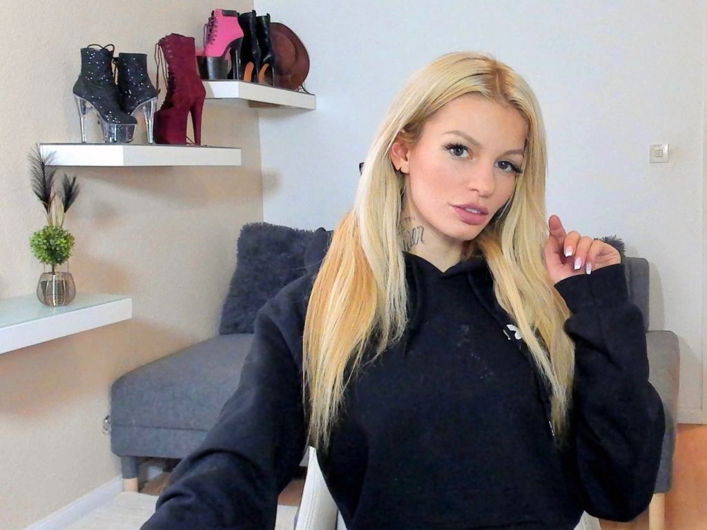 sexy foto nr. 3 von KairaKampen