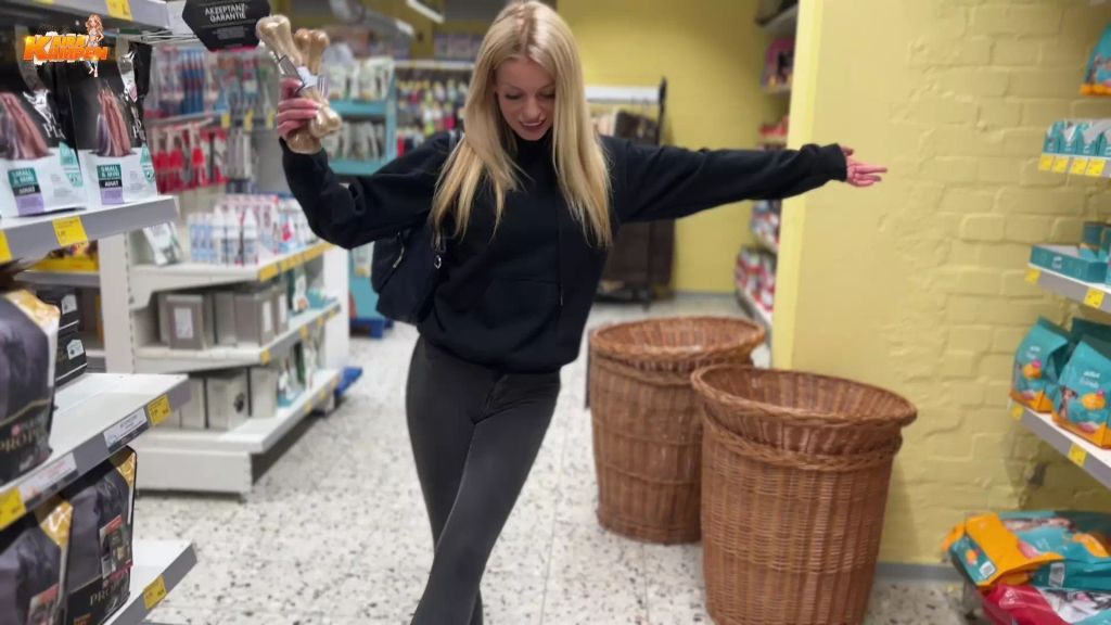 sexy foto nr. 1 von EIN KNOCHEN FÜR KAIRA! Mitgenommen und Reingespritzt!