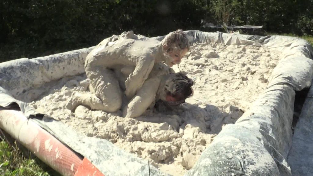 sexy foto nr. 7 von Mudfight