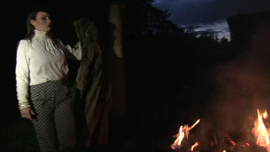 sexy foto nr. 4 von Pelz in Flammen
