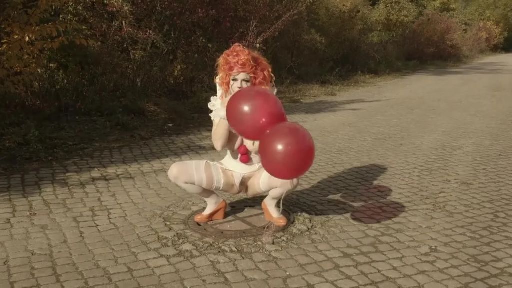 sexy foto nr. 7 von Pennywise fickt Luftballons