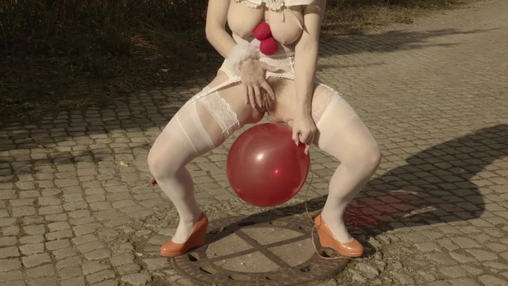 sexy foto nr. 10 von Pennywise fickt Luftballons